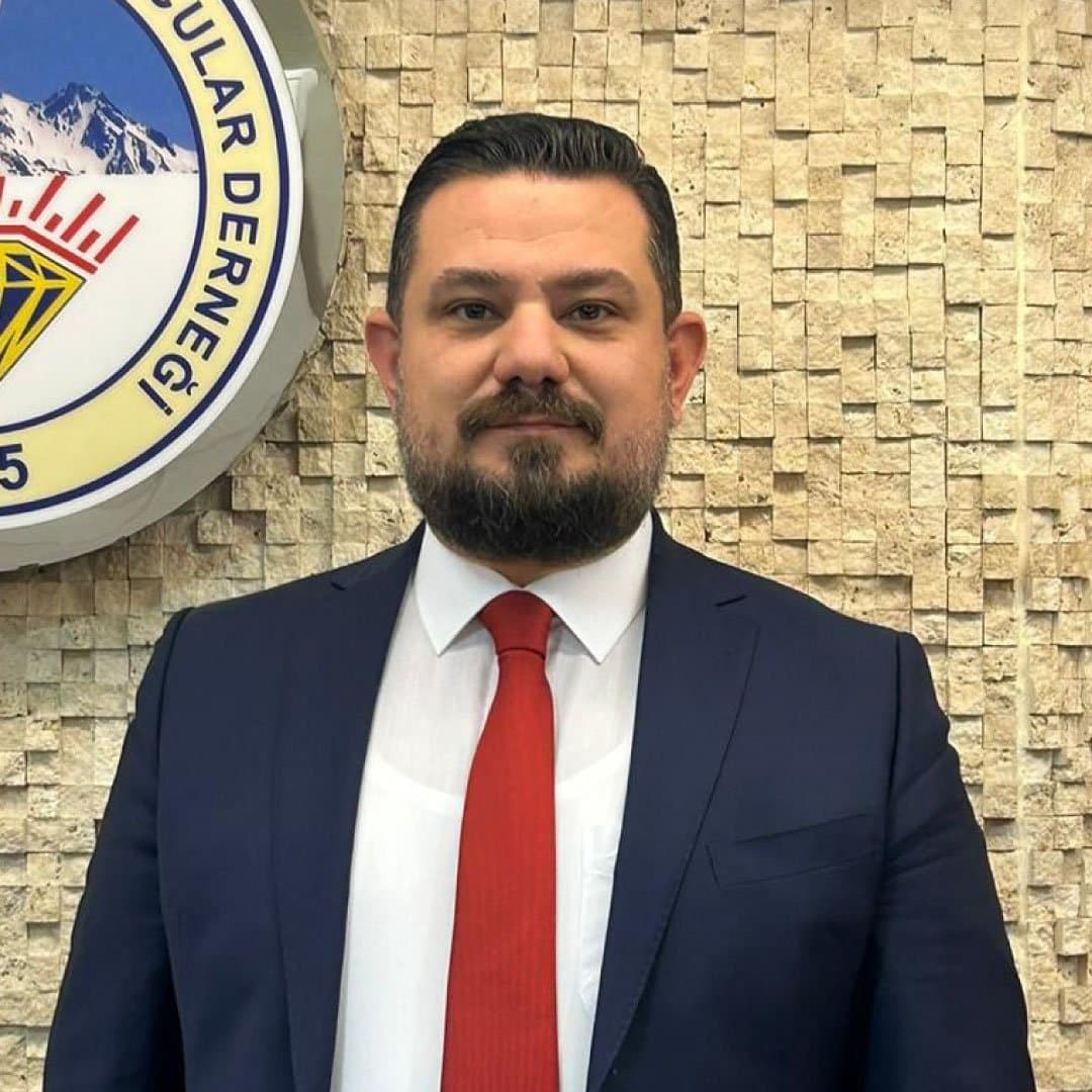 Ahmet Erücü — İdari İşler